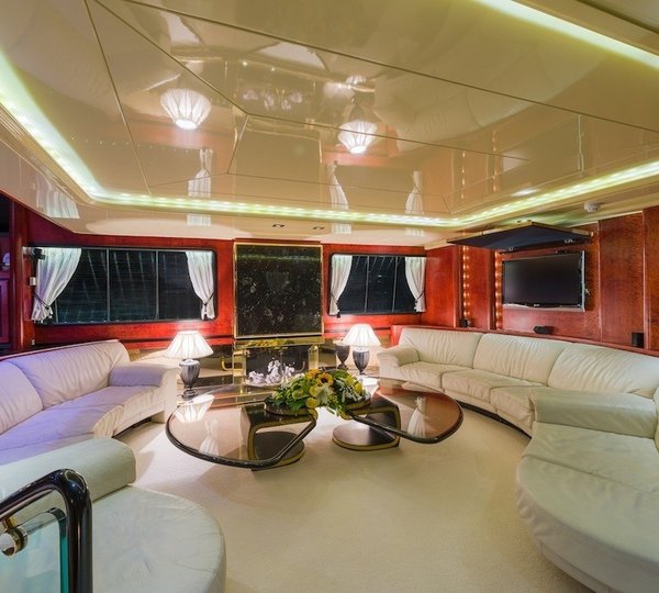 The 33m Yacht LADY SUNSHINE