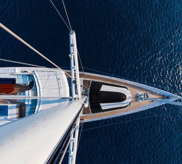 The 33m Yacht LADY SUNSHINE