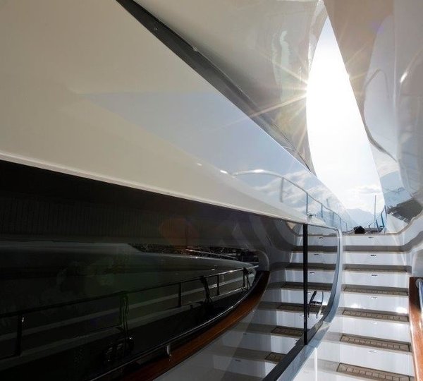 The 33m Yacht SUNKISS