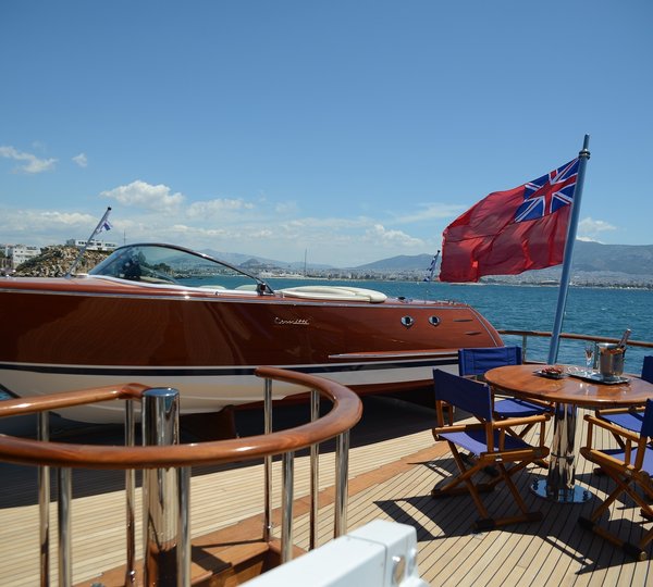 The 34m Yacht CAMELLIA