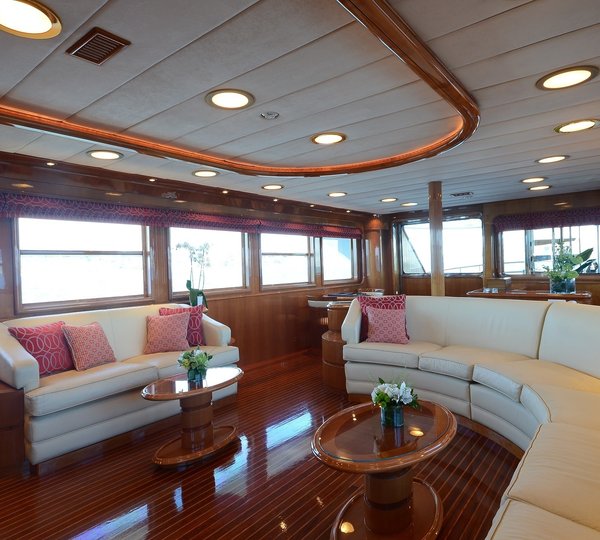 The 34m Yacht CAMELLIA