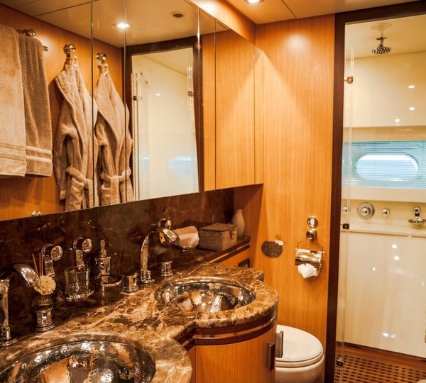 The 34m Yacht LEOPARD