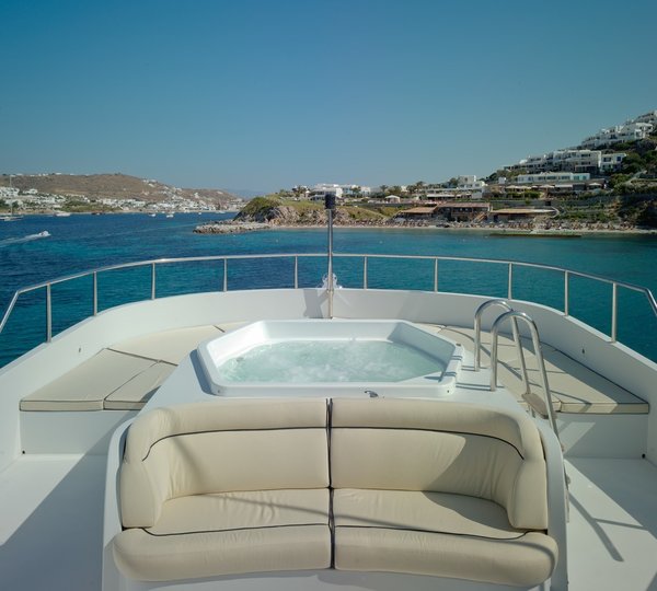 Life On Yacht ALBATROSS