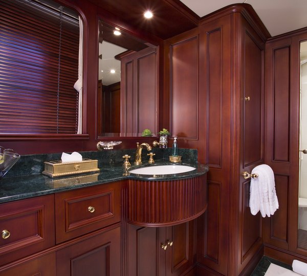 The 35m Yacht CAMARINA ROYALE