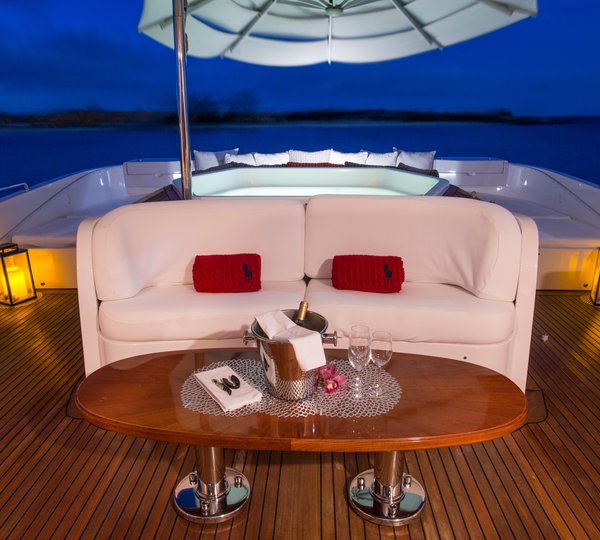 The 35m Yacht CAMARINA ROYALE