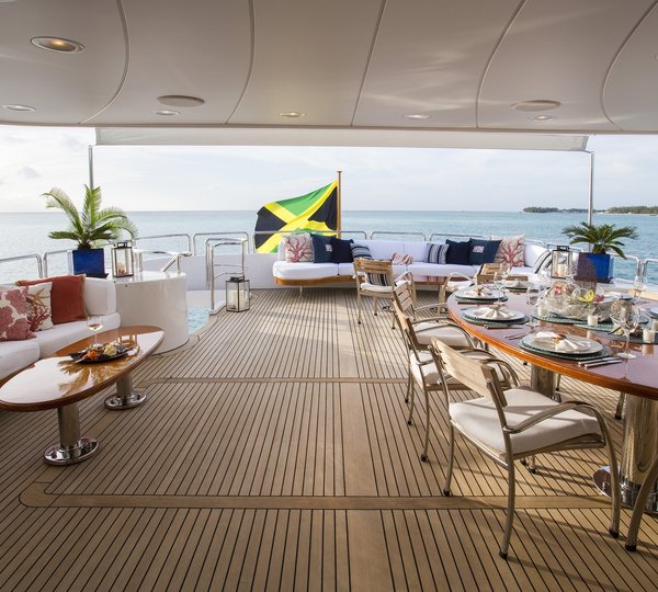 The 35m Yacht CAMARINA ROYALE