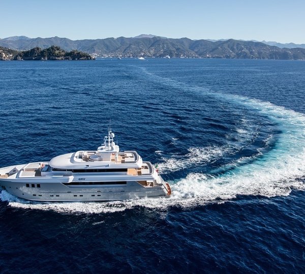 The 35m Yacht GIPSY