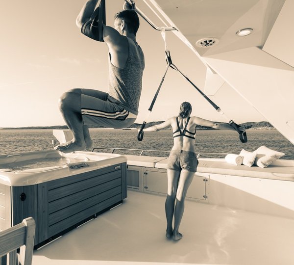 The 35m Yacht UNBRIDLED