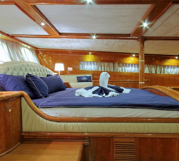 The 36m Yacht SILVER MOON