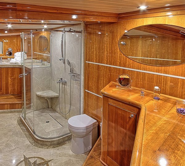 The 36m Yacht SILVER MOON