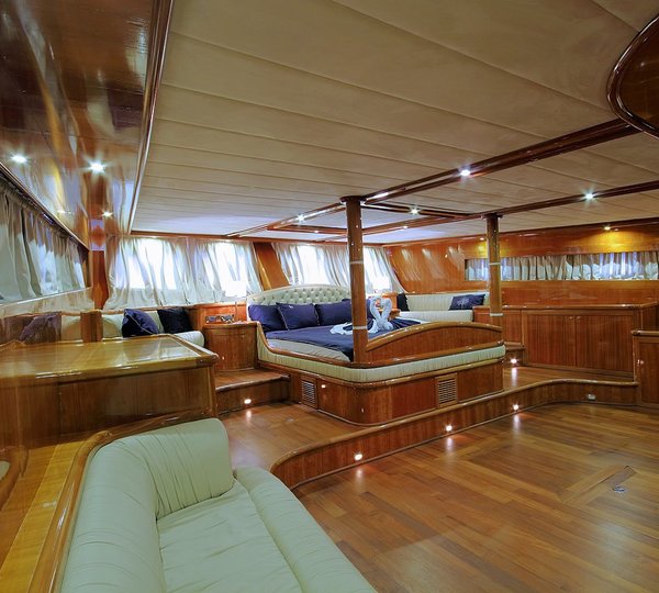 The 36m Yacht SILVER MOON