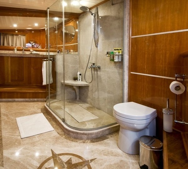 The 36m Yacht SILVER MOON