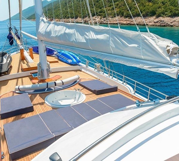 The 38m Yacht BELLAMARE