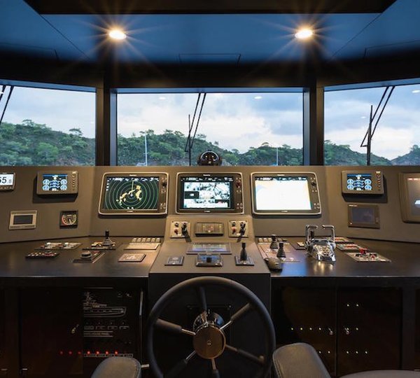 The 39m Yacht ALYSSA