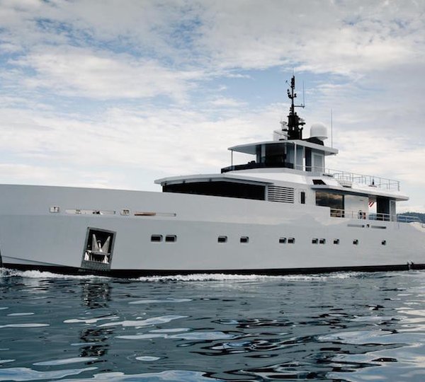 The 39m Yacht ALYSSA