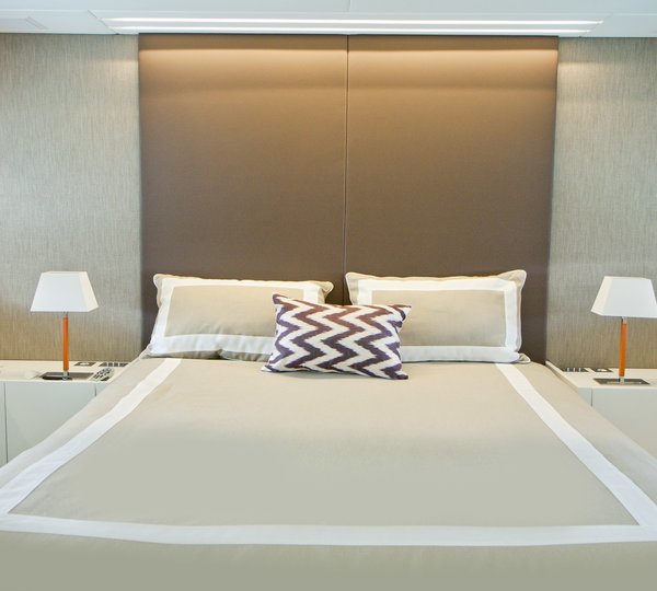 The 39m Yacht BEACHOUSE