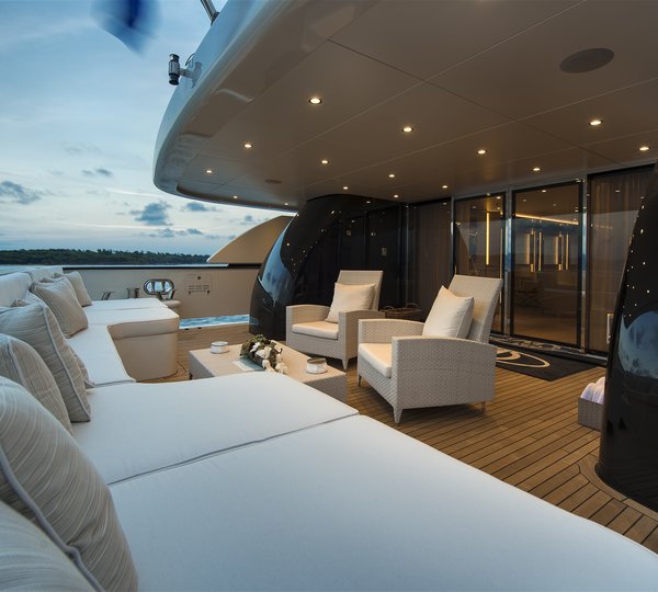 The 39m Yacht DARLINGS