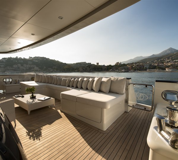 The 39m Yacht DARLINGS