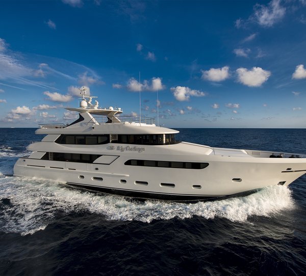 The 39m Yacht DARLINGS