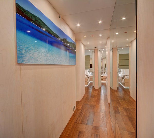 The 39m Yacht HUNTER