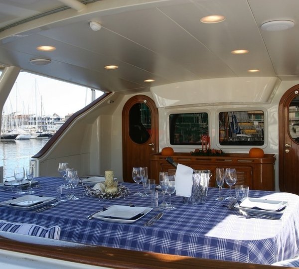 The 40m Yacht CLAN VI