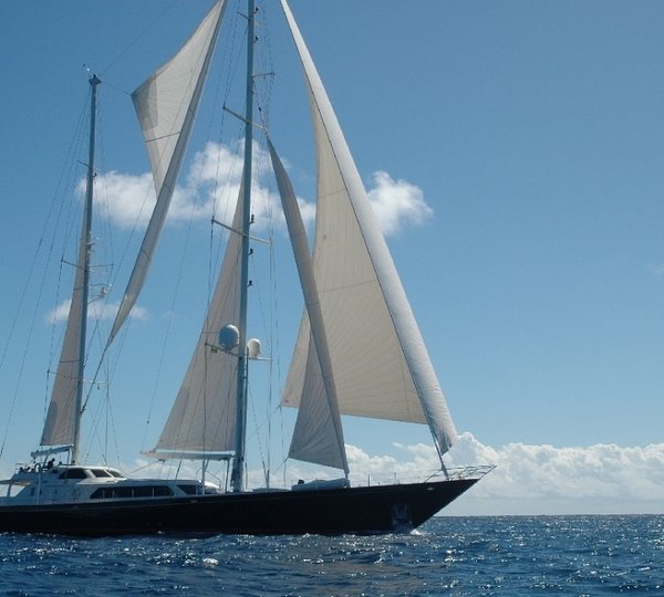 The 40m Yacht CLAN VI