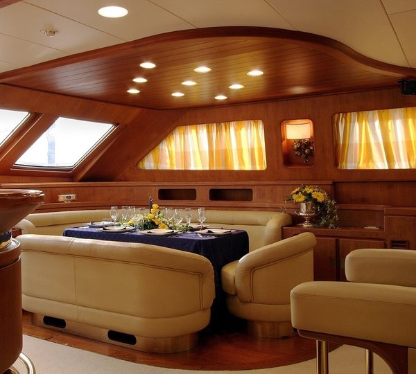 The 40m Yacht CLAN VI