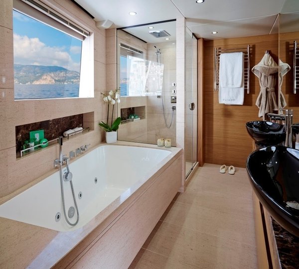 The 40m Yacht SOLARIS