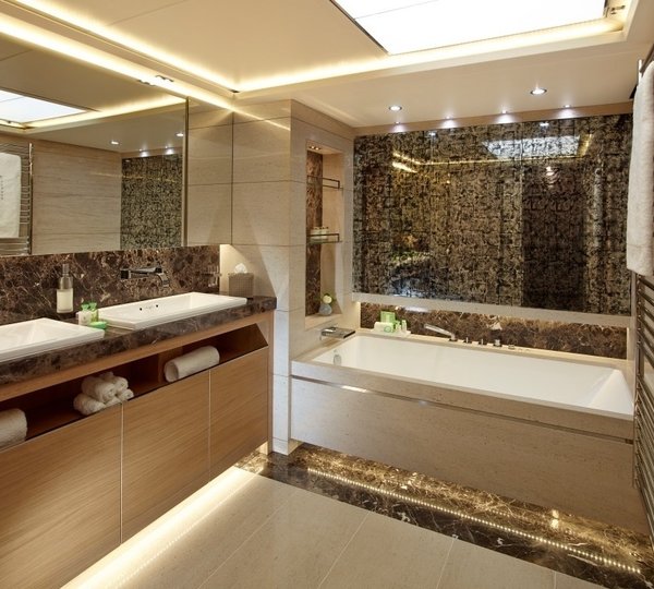 The 40m Yacht SOLARIS