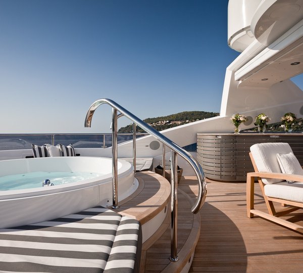 The 40m Yacht THUMPER