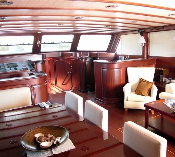 The 42m Yacht NIALANCA