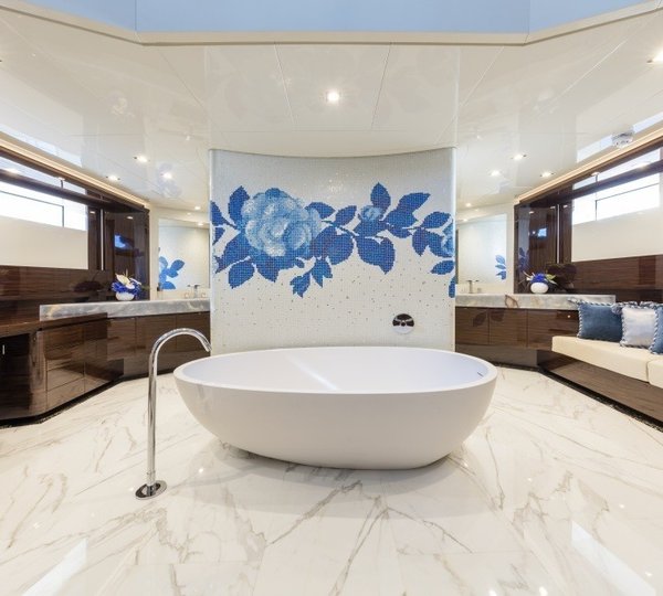 The 42m Yacht SERENITY