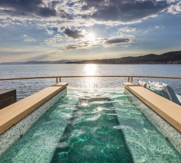 The 42m Yacht SERENITY