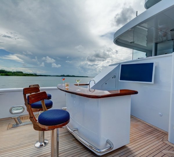 The 47m Yacht THEMIS