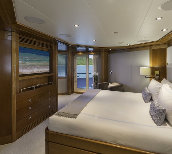 The 49m Yacht AQUAVITA