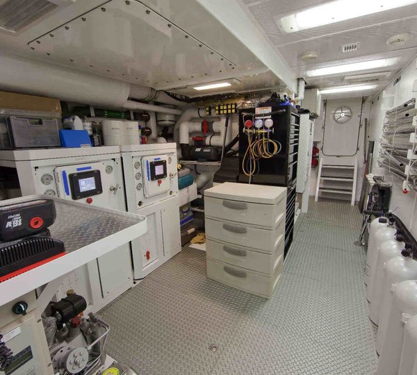 The 49m Yacht AQUAVITA