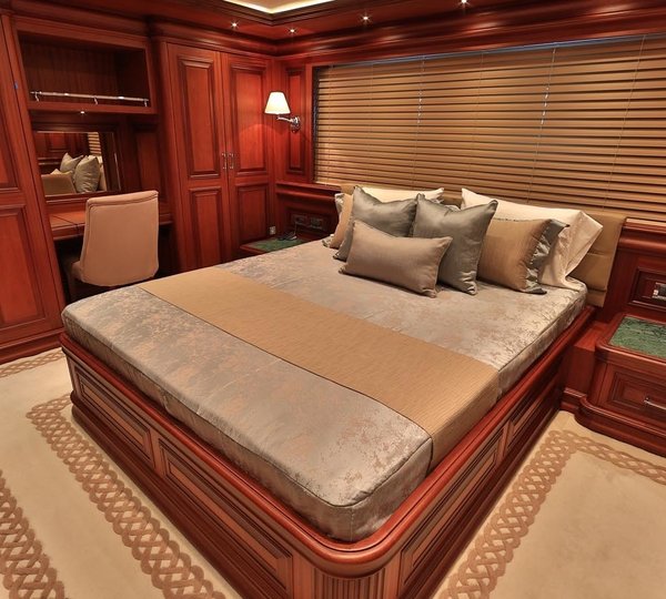 The 49m Yacht CLARITY