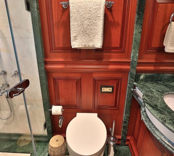 The 49m Yacht CLARITY