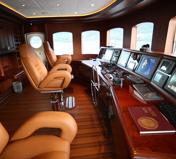 The 49m Yacht CLARITY