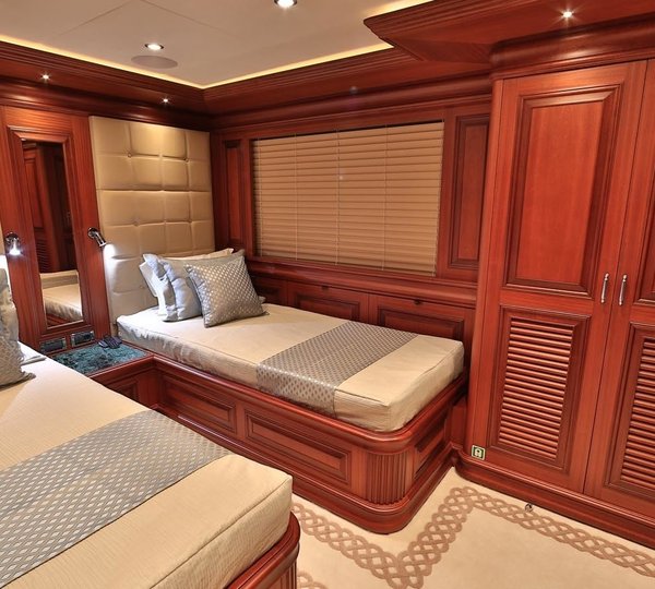 The 49m Yacht CLARITY