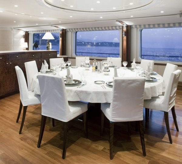 Eating/dining Saloon Aboard Yacht LA TANIA