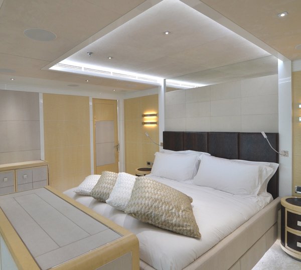 The 52m Yacht JADE 959