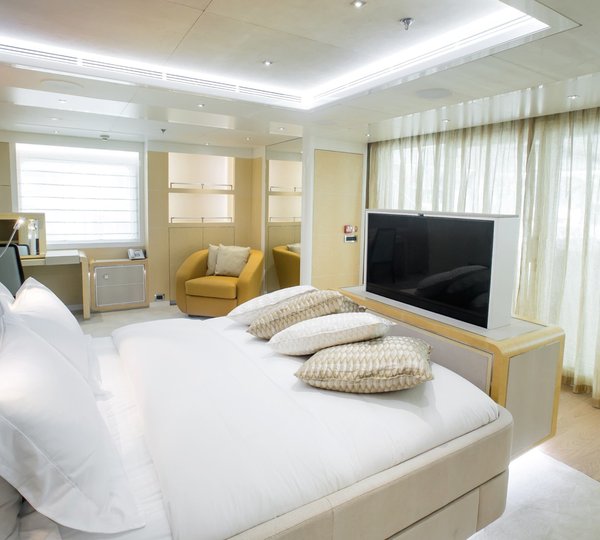 The 52m Yacht JADE 959