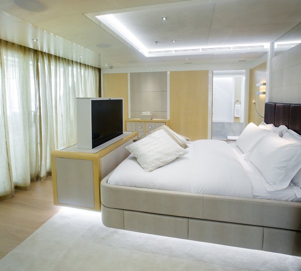 The 52m Yacht JADE 959