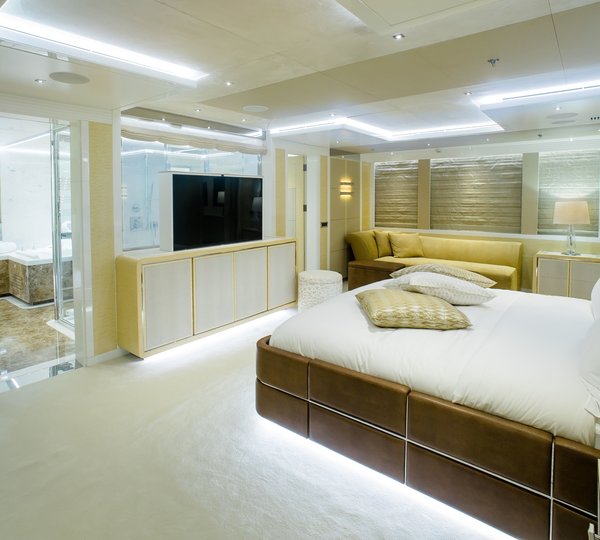 The 52m Yacht JADE 959