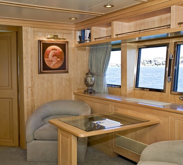 Main Master Sitting Zone On Yacht TE MANU