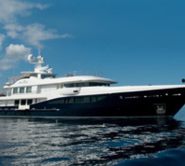 The 55m Yacht LA FAMILIA