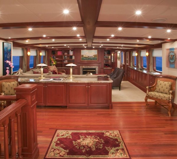 Profile: Yacht STARGAZER's Saloon Photograph