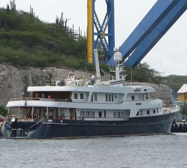 Profile Aspect On Yacht STARGAZER