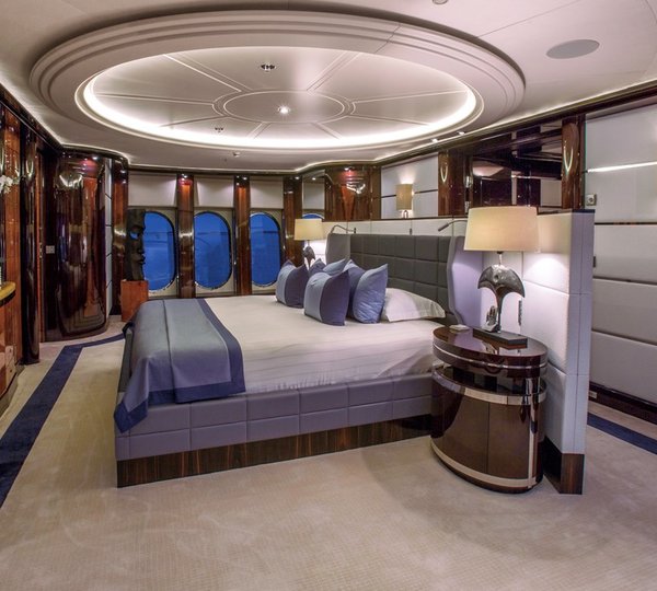 The 57m Yacht DREAM